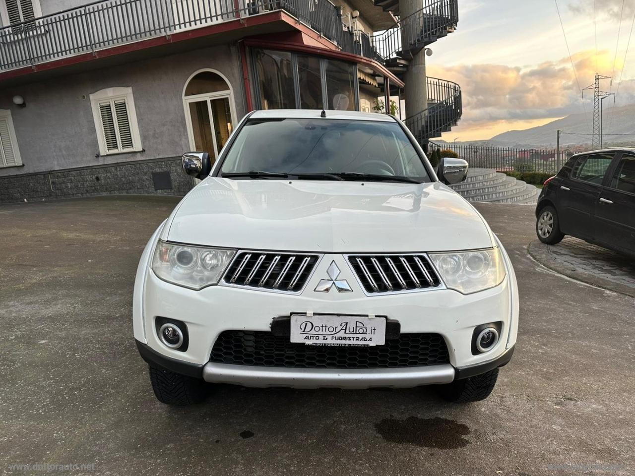 MITSUBISHI L200 2.5 DI-D/178CV DC Intense Plus