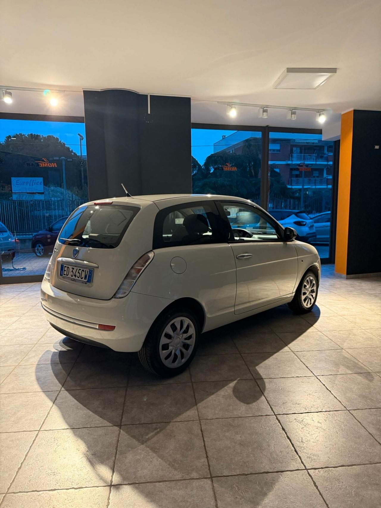 Lancia Ypsilon 1.2 59 CV Elle COME NUOVA
