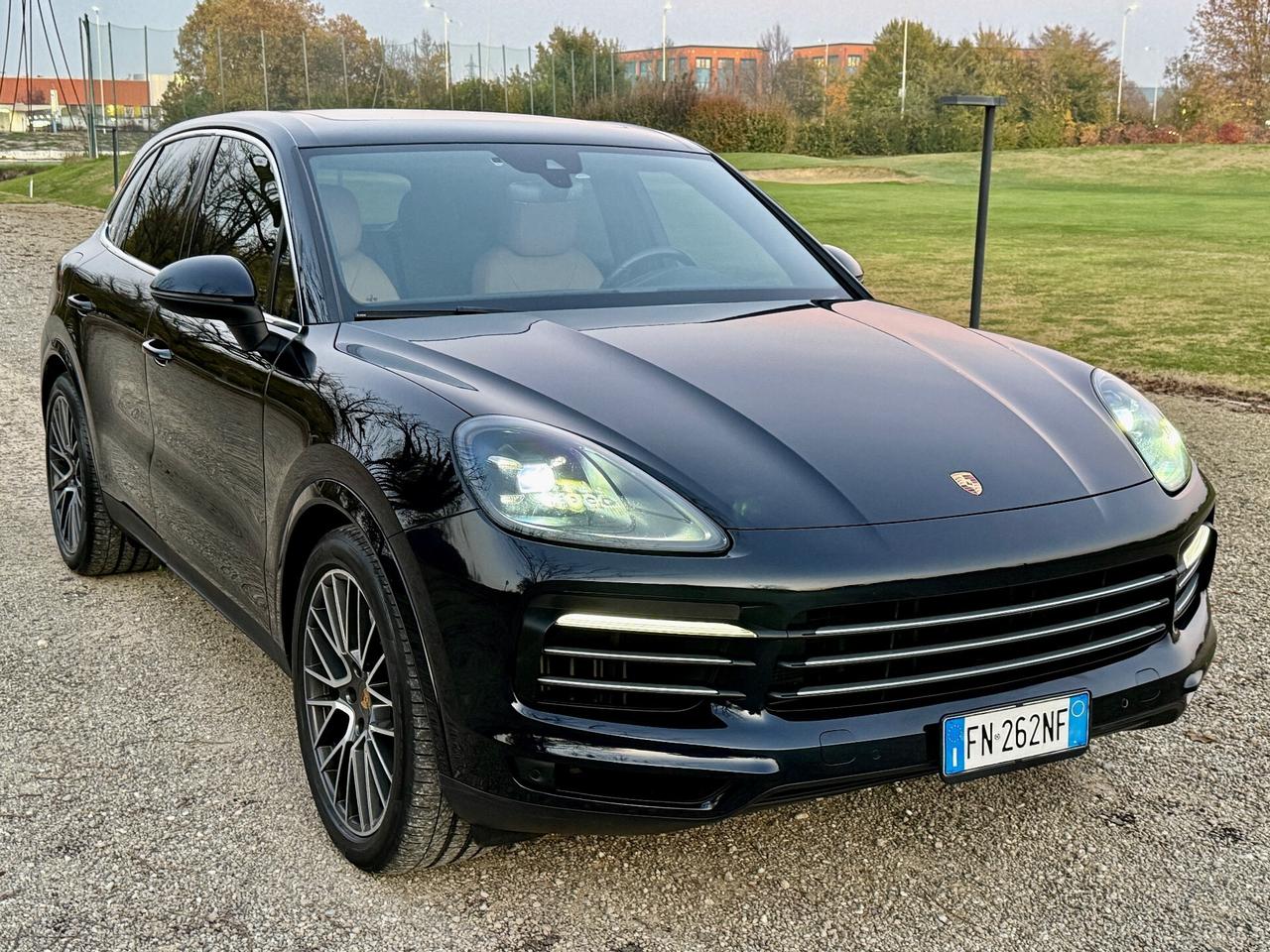 Porsche Cayenne 3.0 V6 - iva 22% compresa in garanzia