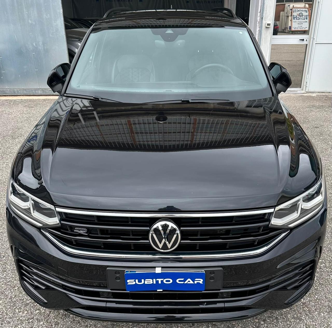 Volkswagen Tiguan 2.0 TDI 150 CV SCR DSG R-Line black pack