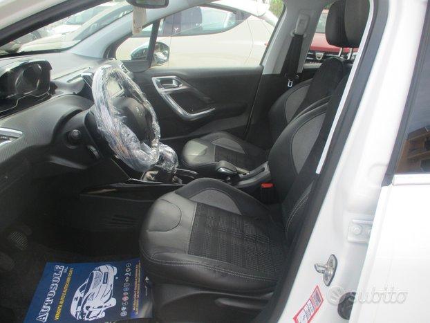 Peugeot 2008 1.2 ALLURE PACK PELLE/TETTO/NAVI