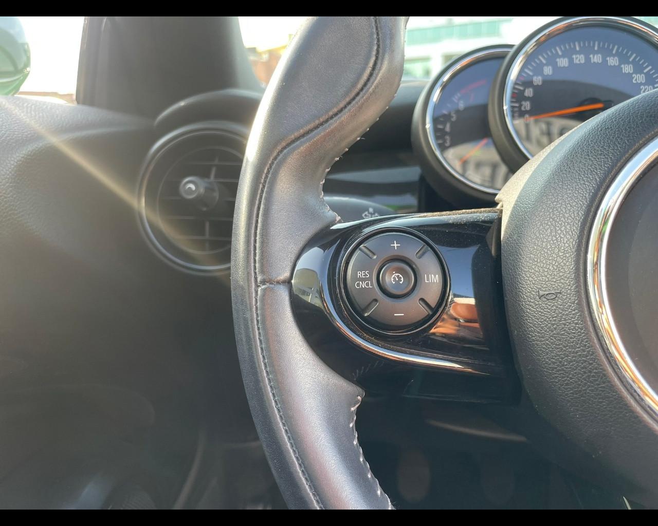 MINI Mini Cbr. (F57) - Mini 1.5 Cooper Hype Cabrio