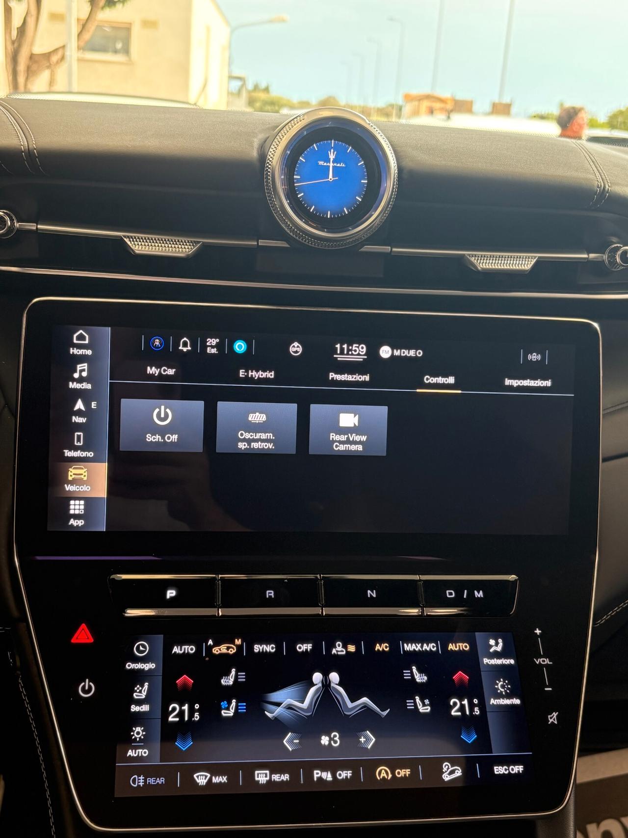 Maserati Grecale 2.0 mhev 330cv(benz/elettrica)modello MODENA con TETTO APRIBILE,VIRTUAL COCKPIT,TELECAMERA,APPLE CAR