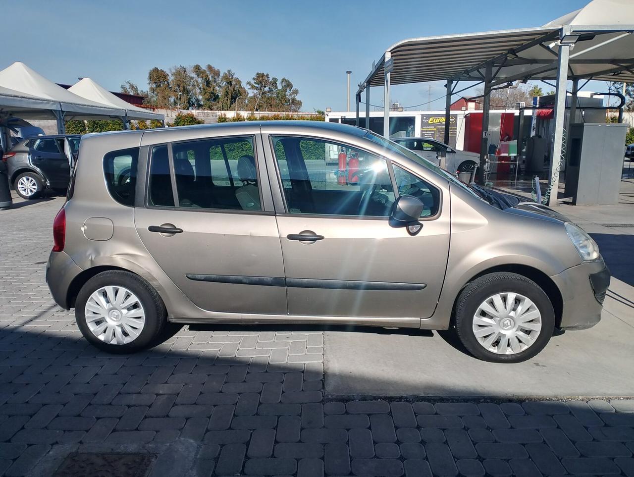 Renault Modus Grand Modus 1.5 dCi 75CV Wave