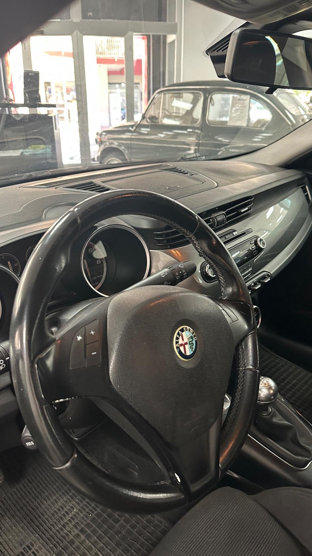 Alfa Romeo Giulietta 1.6 JTDm-2 105 CV Distinctive