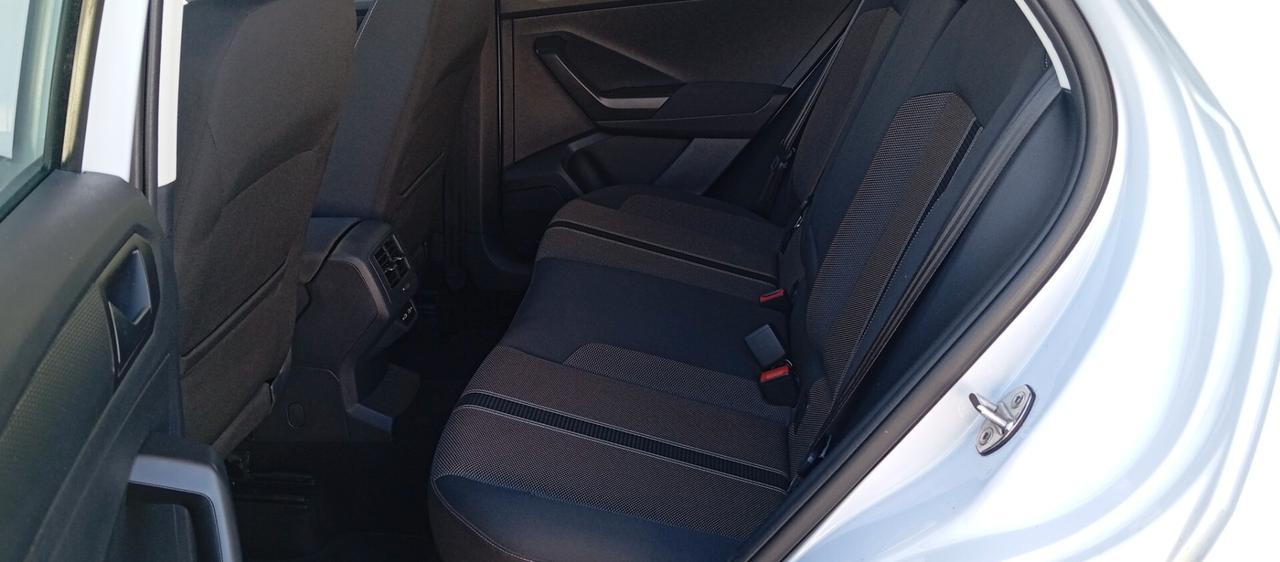 Volkswagen T-Roc 1.6 TDI 115 CV Style-Tetto Pan.-Garanzia