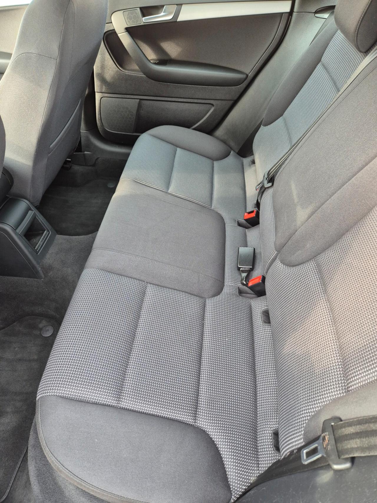 Audi A3 SPB 1.6 TDI 105 CV CR Ambition