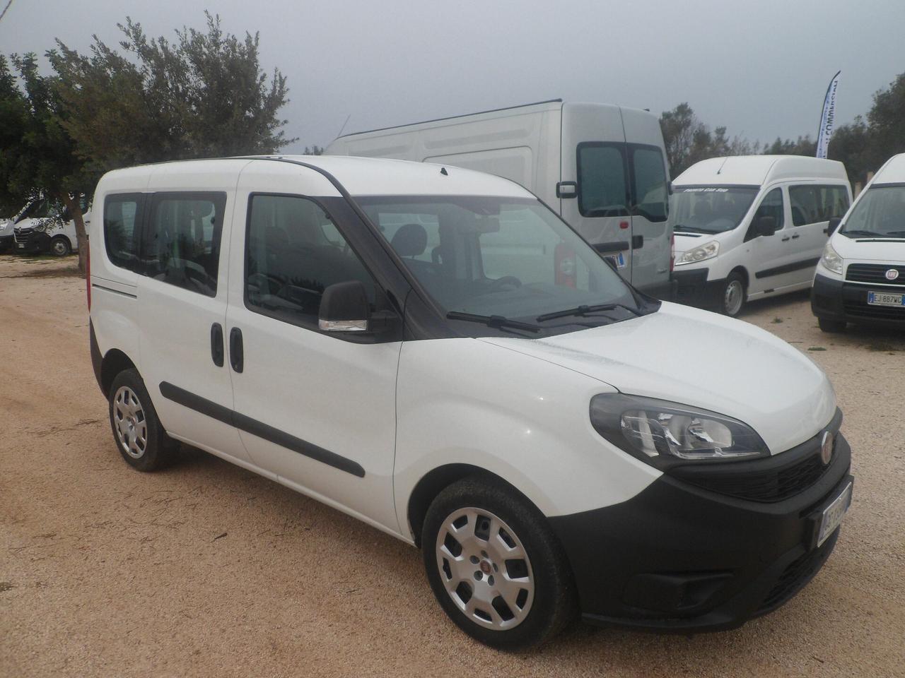 Fiat Doblo 5 posti autocarro