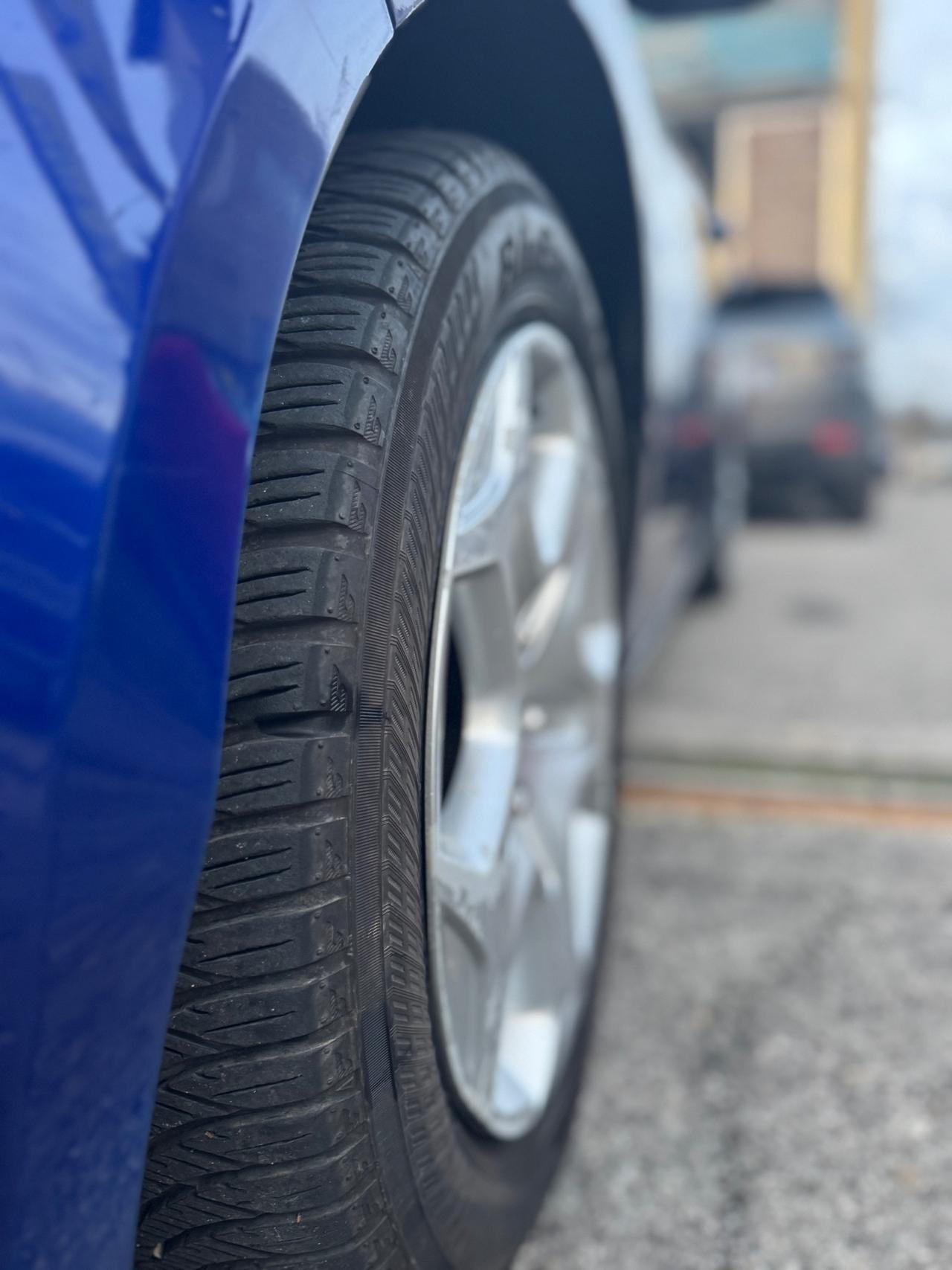 Ford Focus 1.6 120 CV GPL SW Titanium