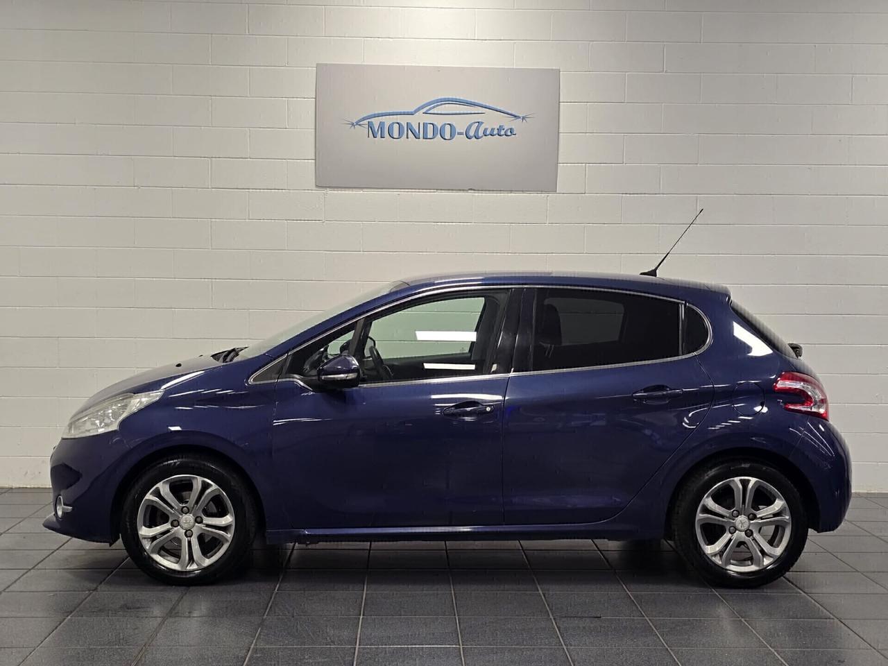 Peugeot 208 1.2 VTi 82 CV Allure OK NEOPATENTATI