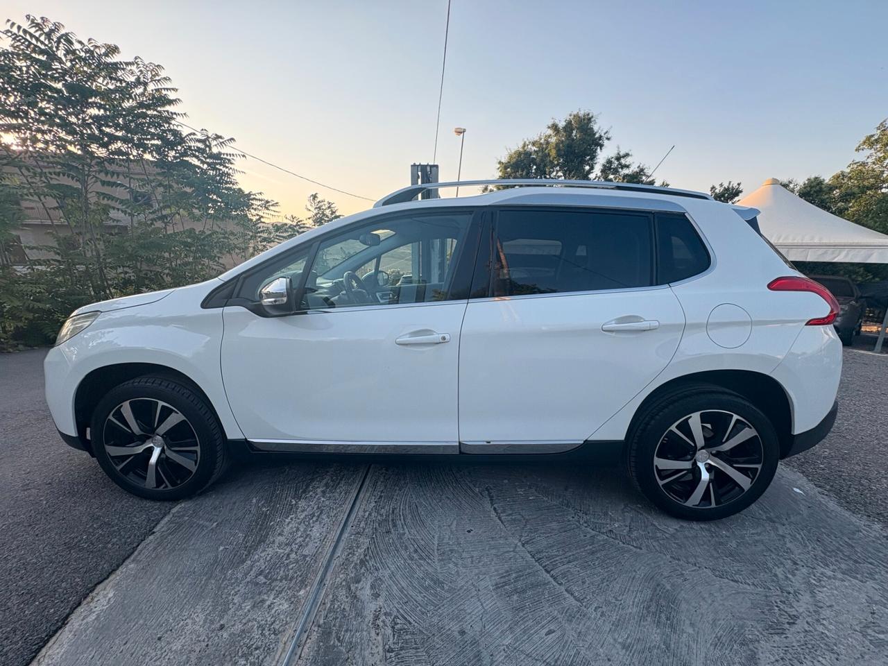 Peugeot 2008 BlueHDi 100 Allure (Gancio Traino)