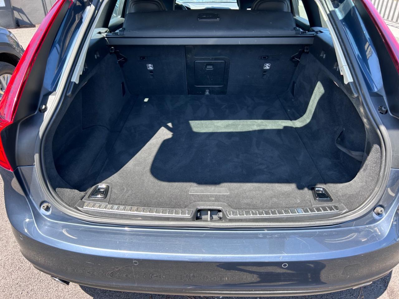 Volvo V90 D4 Geartronic Momentum