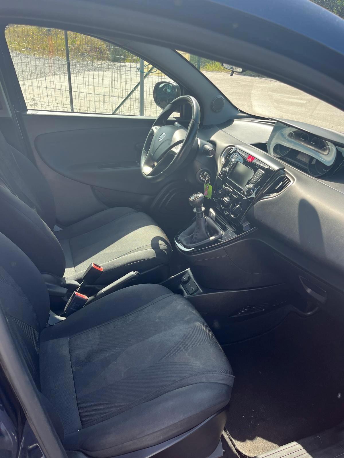 Lancia Ypsilon 1.2 69 CV 5 porte GPL Ecochic Elefantino Blu