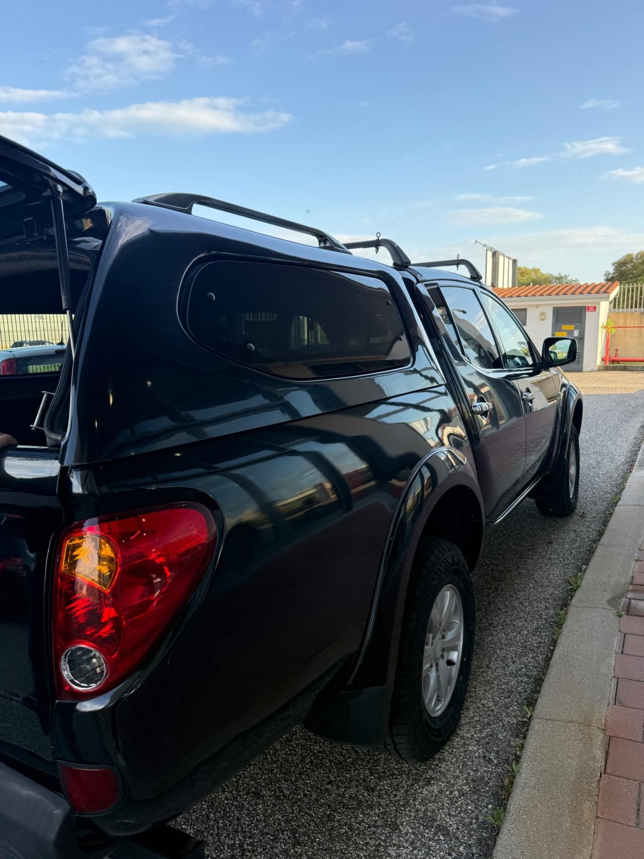 Mitsubishi L200 2.5 DI-D 136CV Intense GANCIO TRAINO