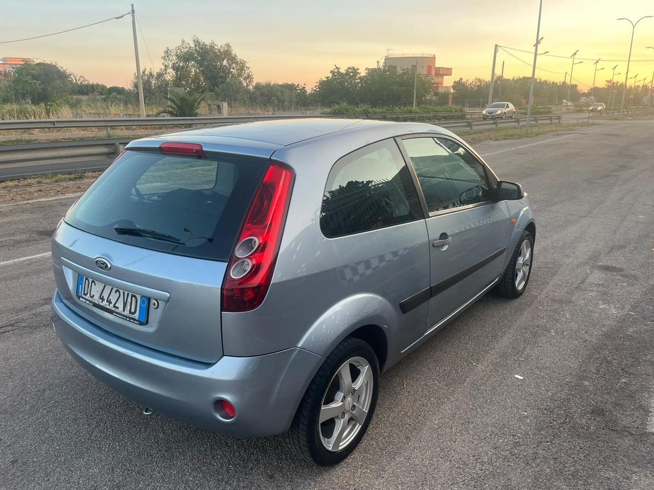Ford Fiesta 1.4 TDCi 3p. Ghia 2006