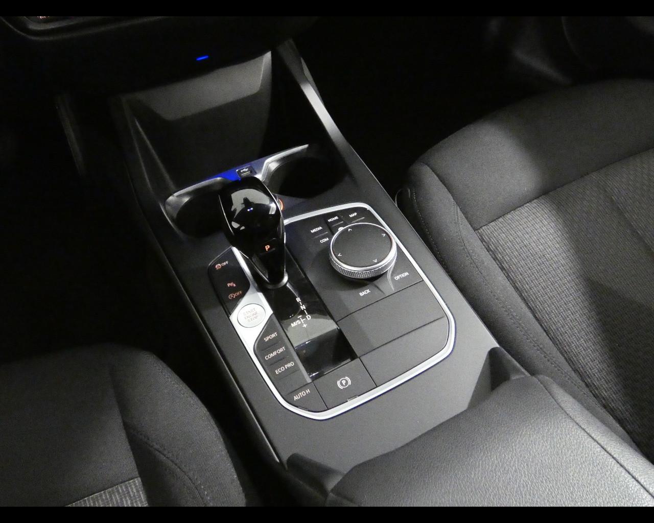 BMW Serie 1 (F40) - 116d 5p. Business Advantage