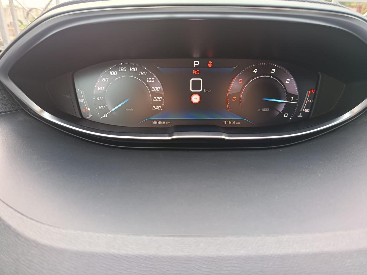 Peugeot 3008 BlueHDi 130 S&S EAT8 Allure