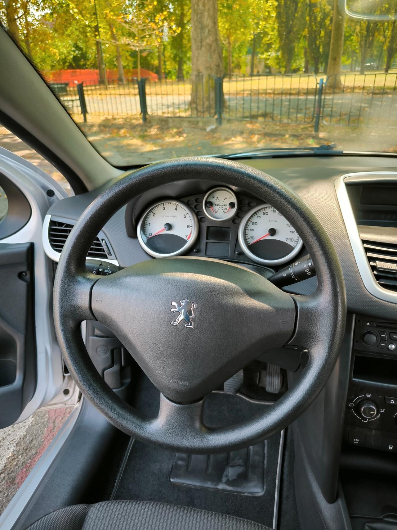 Peugeot 207 1.4 VTi 95CV 5p. XS