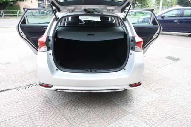 TOYOTA Auris Touring Sports 1.8 Hybrid Business