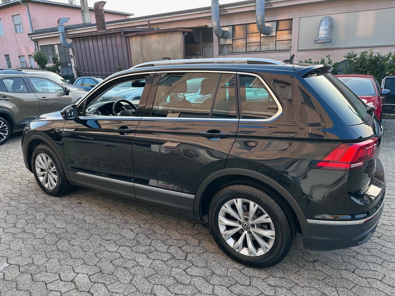 Volkswagen Tiguan 2.0 TDI 150 CV SCR DSG Elegance*EURO6