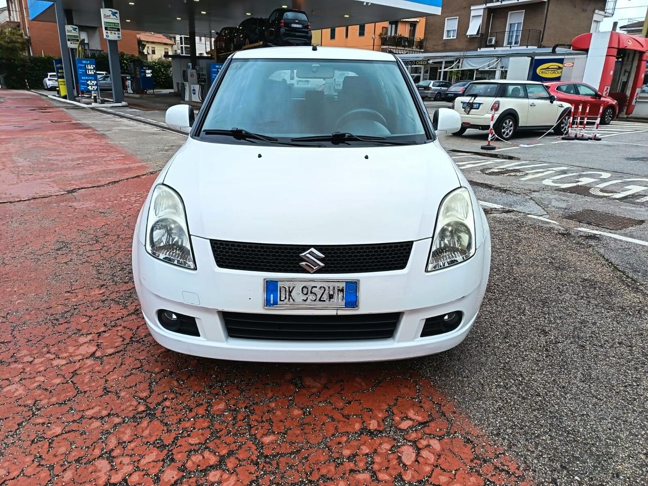 Suzuki Swift 1.3 DDiS 69CV 5PORTE GLX NEOPATENTATI BASSI CONSUMI OTTIMA