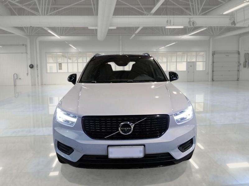 VOLVO XC40 T5 PLUG-IN HYBRID AUTO RECHARGE R-DESIGN 5 PORTE SUV