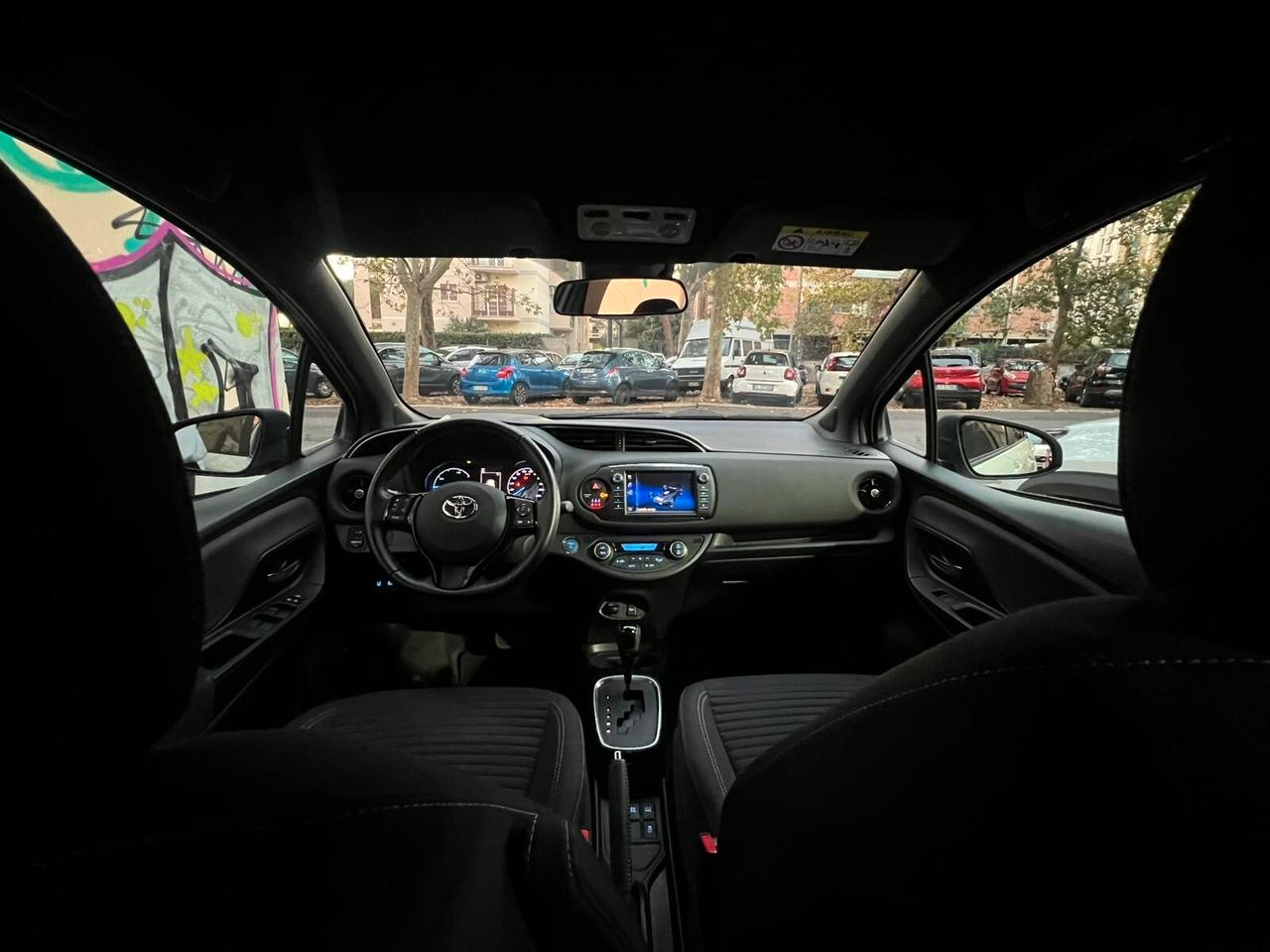 Toyota Yaris 1.5 Hybrid Style / Y20 BITONE