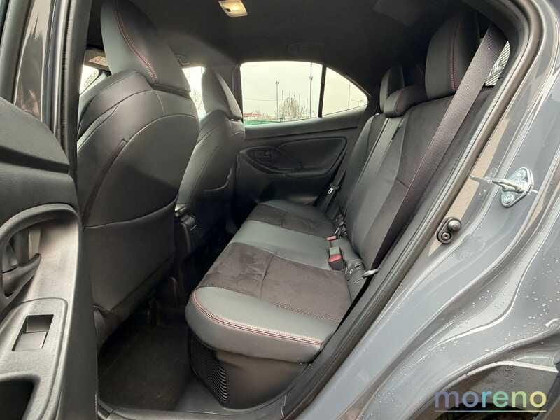 Toyota Yaris Cross 1.5h GR Sport fwd 130cv e-cvt