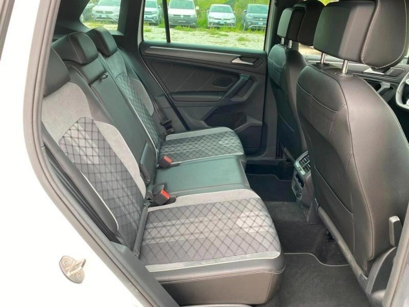 Volkswagen Tiguan 2.0 TDI 150 CV SCR DSG R-Line
