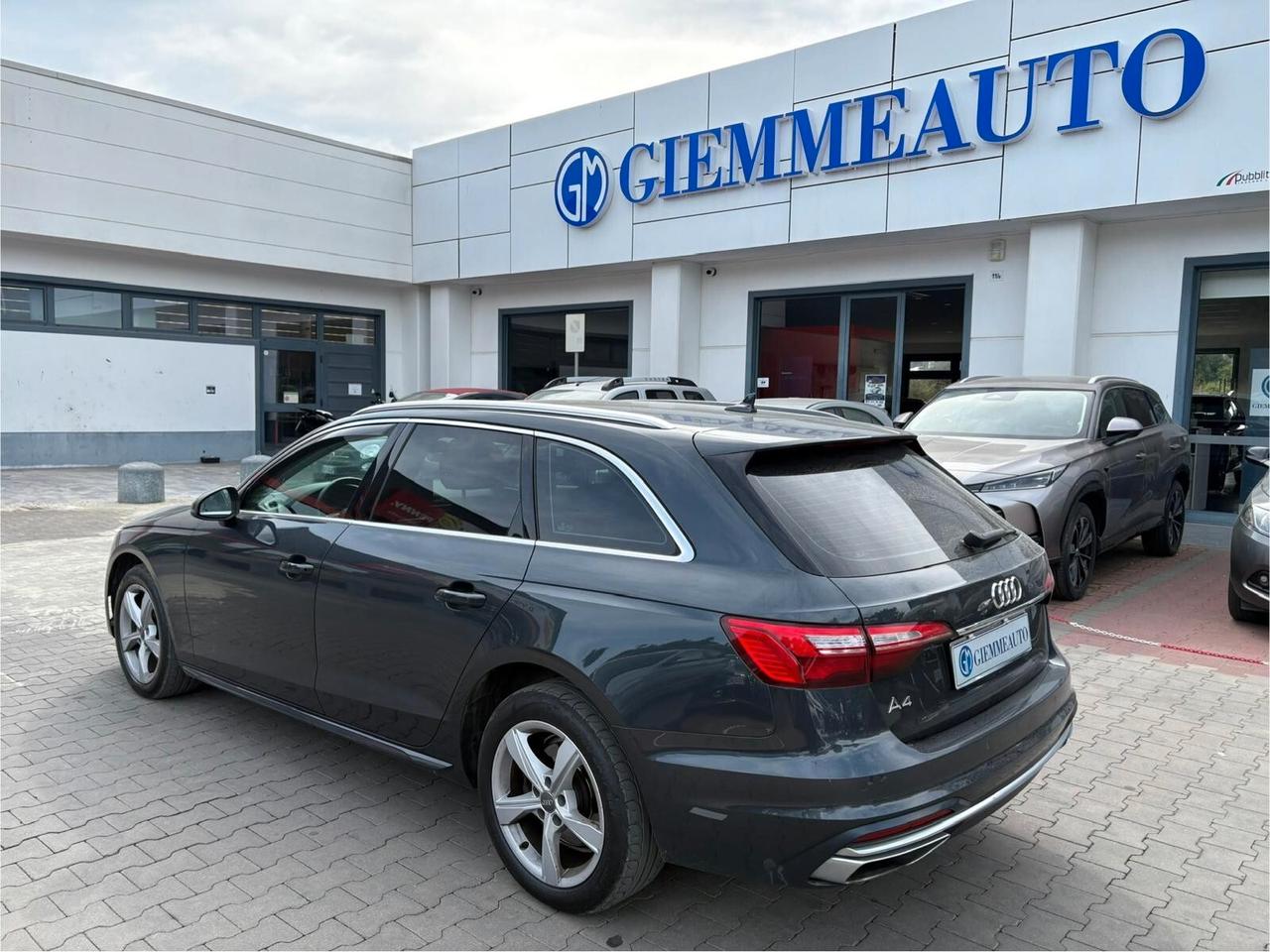 Audi A4 Avant 30 TDI/136 CV S tronic Business Advanced