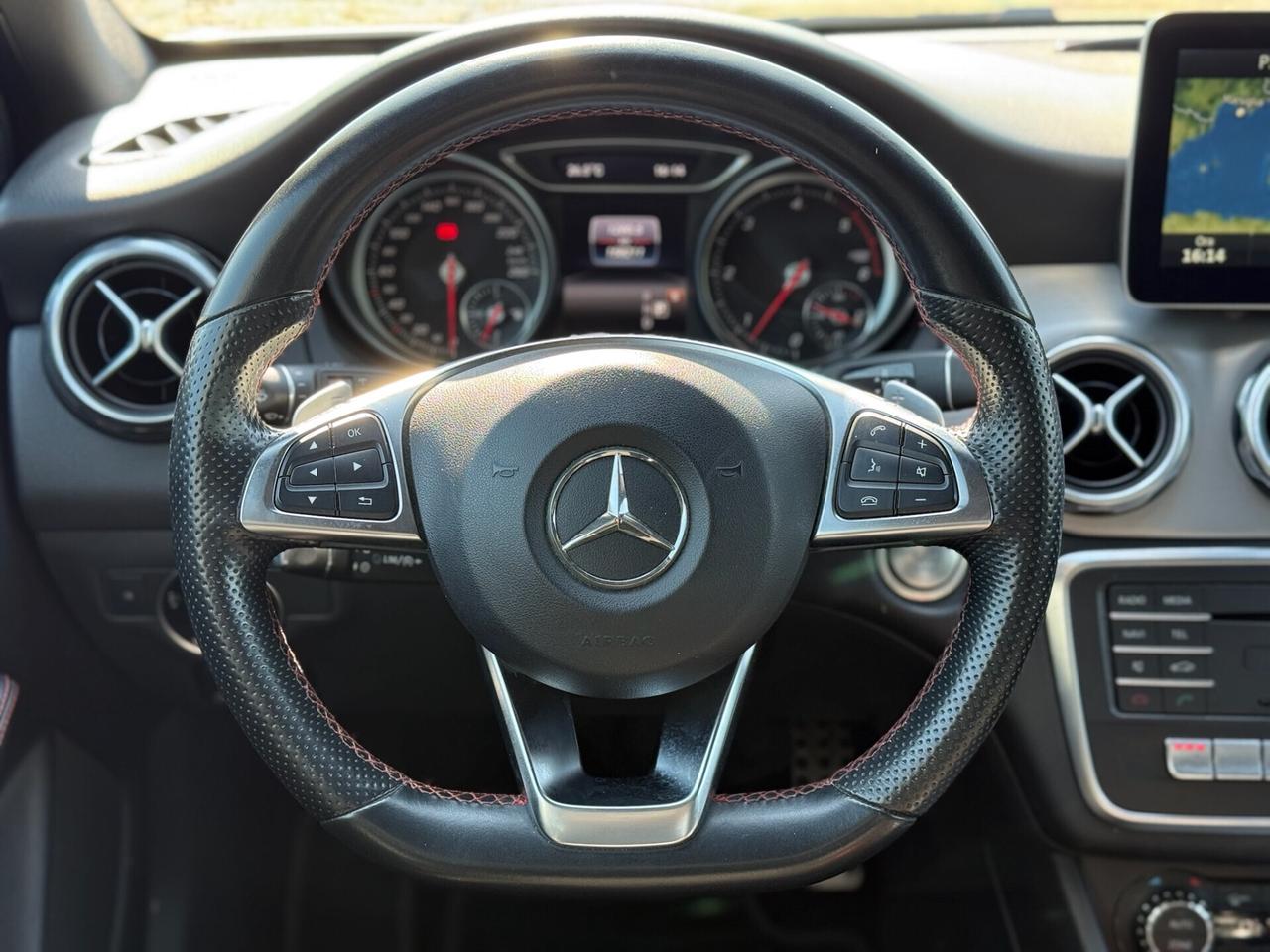 MERCEDES GLA 200d 2017 Premium Exclusive AMG