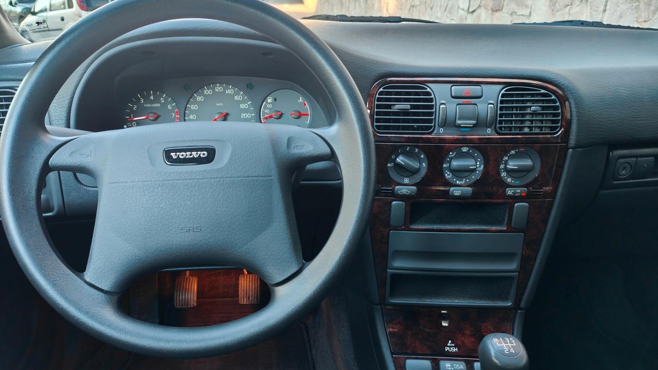 Volvo S40 1.8 16v