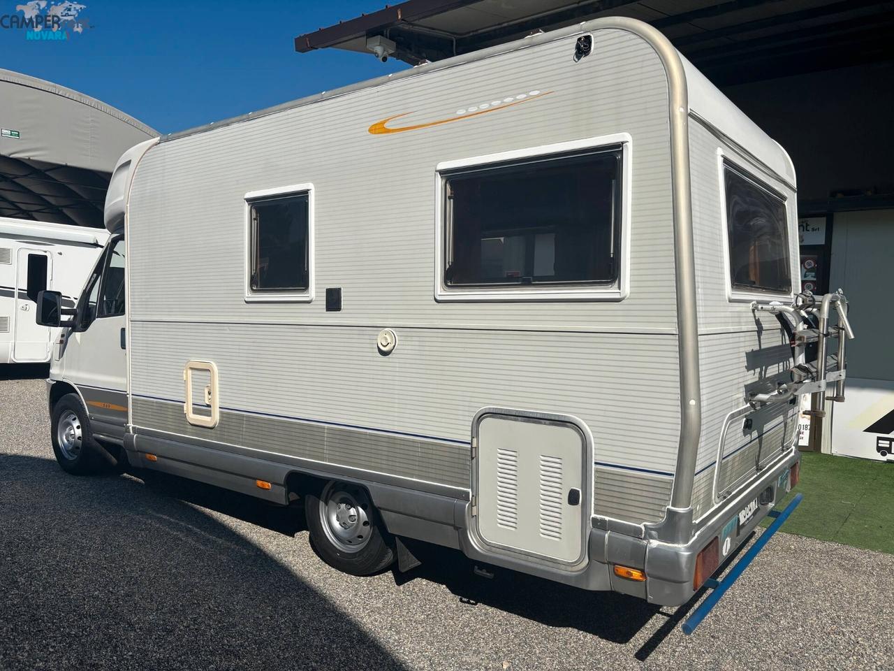 ELNAGH SLEEK 540 - Semintegrale con Dinette a ferro di cavallo in coda