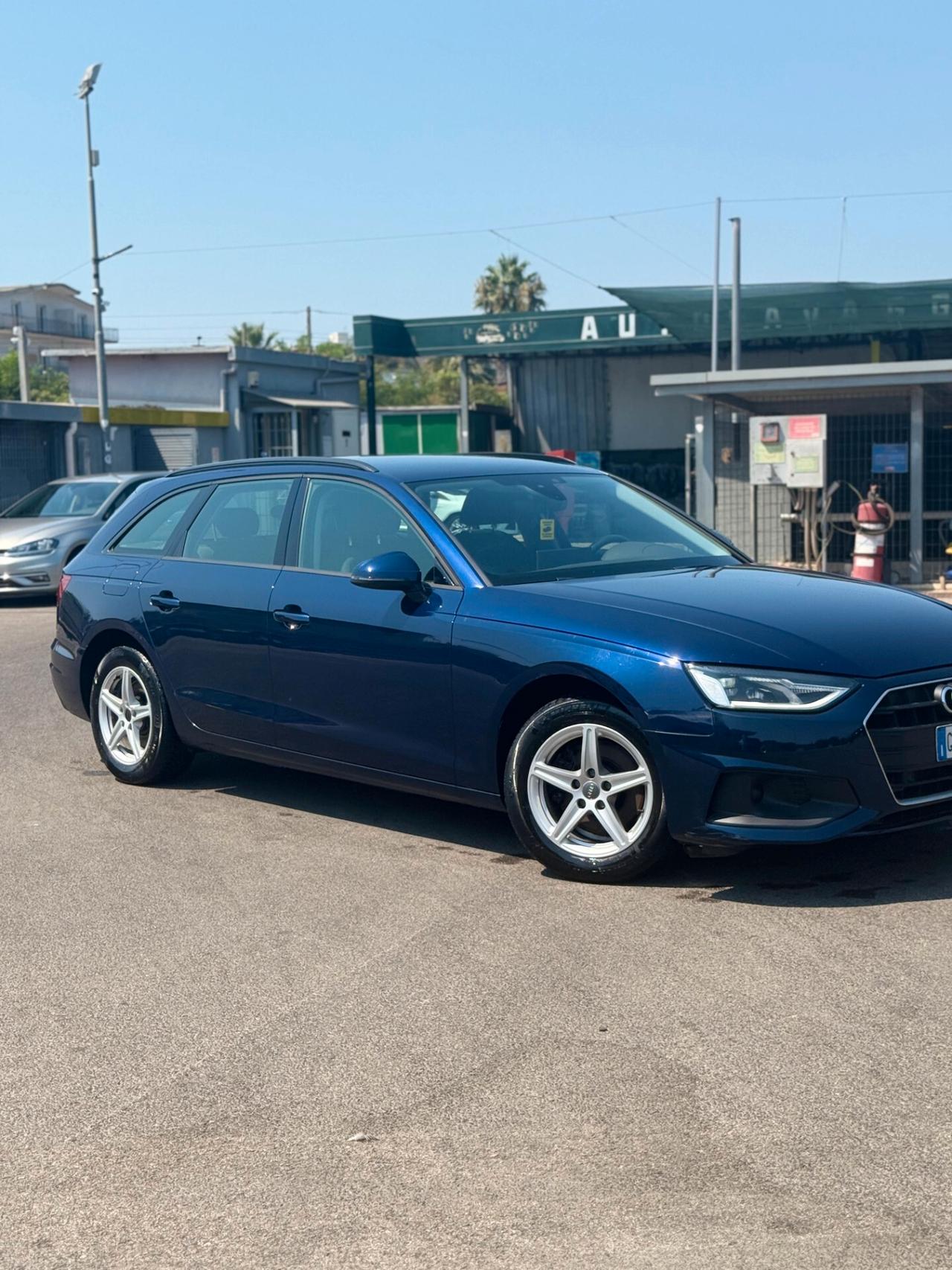 Audi A4 Avant S tronic Business Advanced km certificati