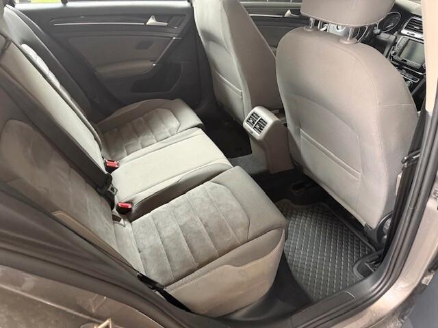 Volkswagen Golf Variant 1.4 TGI Highline BlueMotion