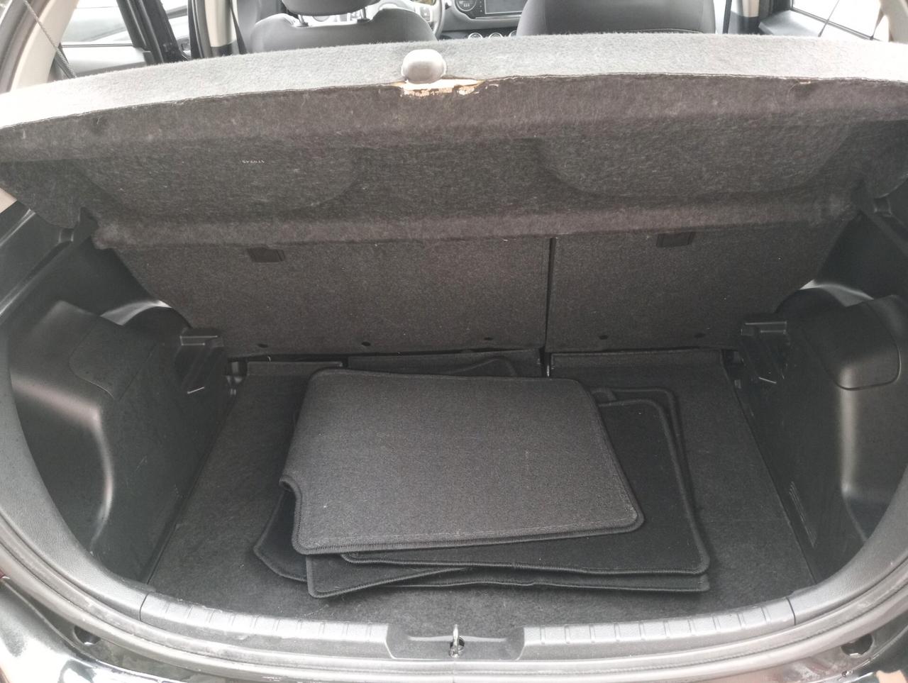 Toyota Yaris 1.0 5 porte Active