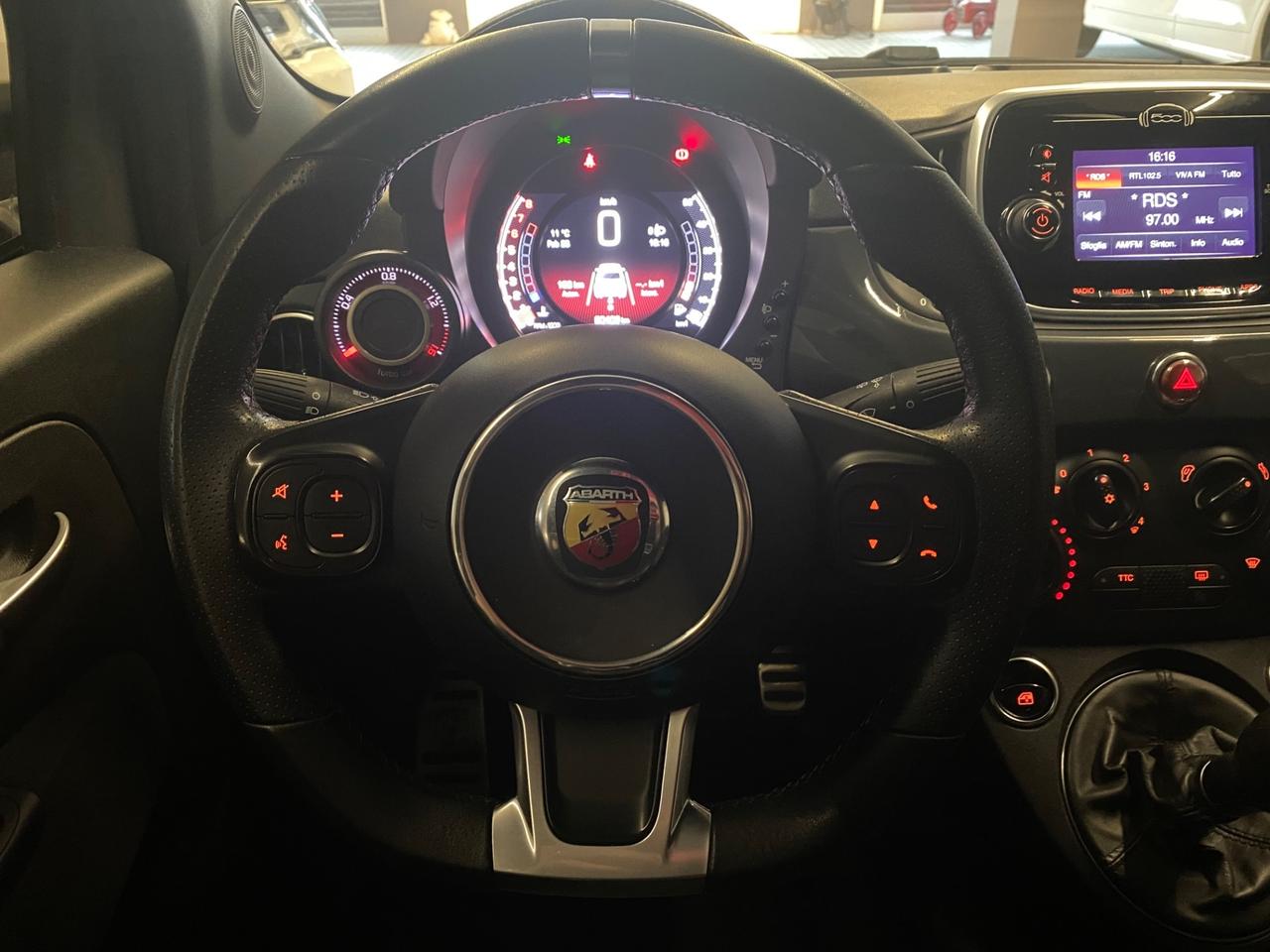 ABARTH 595 1.4 T-JET CON GPL 145CV