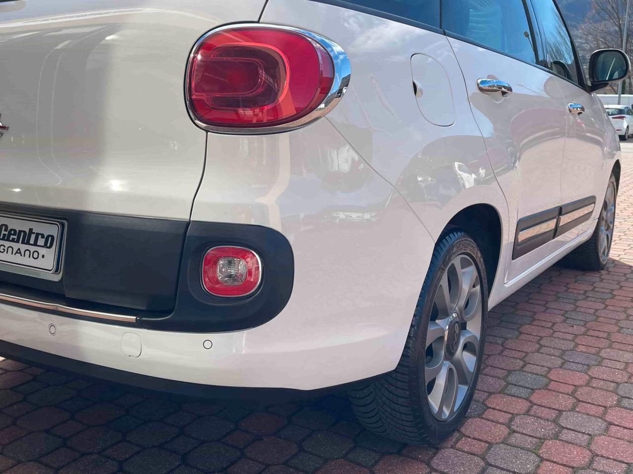 Fiat 500L Living 1.6 Multijet 105 CV Lounge 7 POSTI / NEOPATENTATI