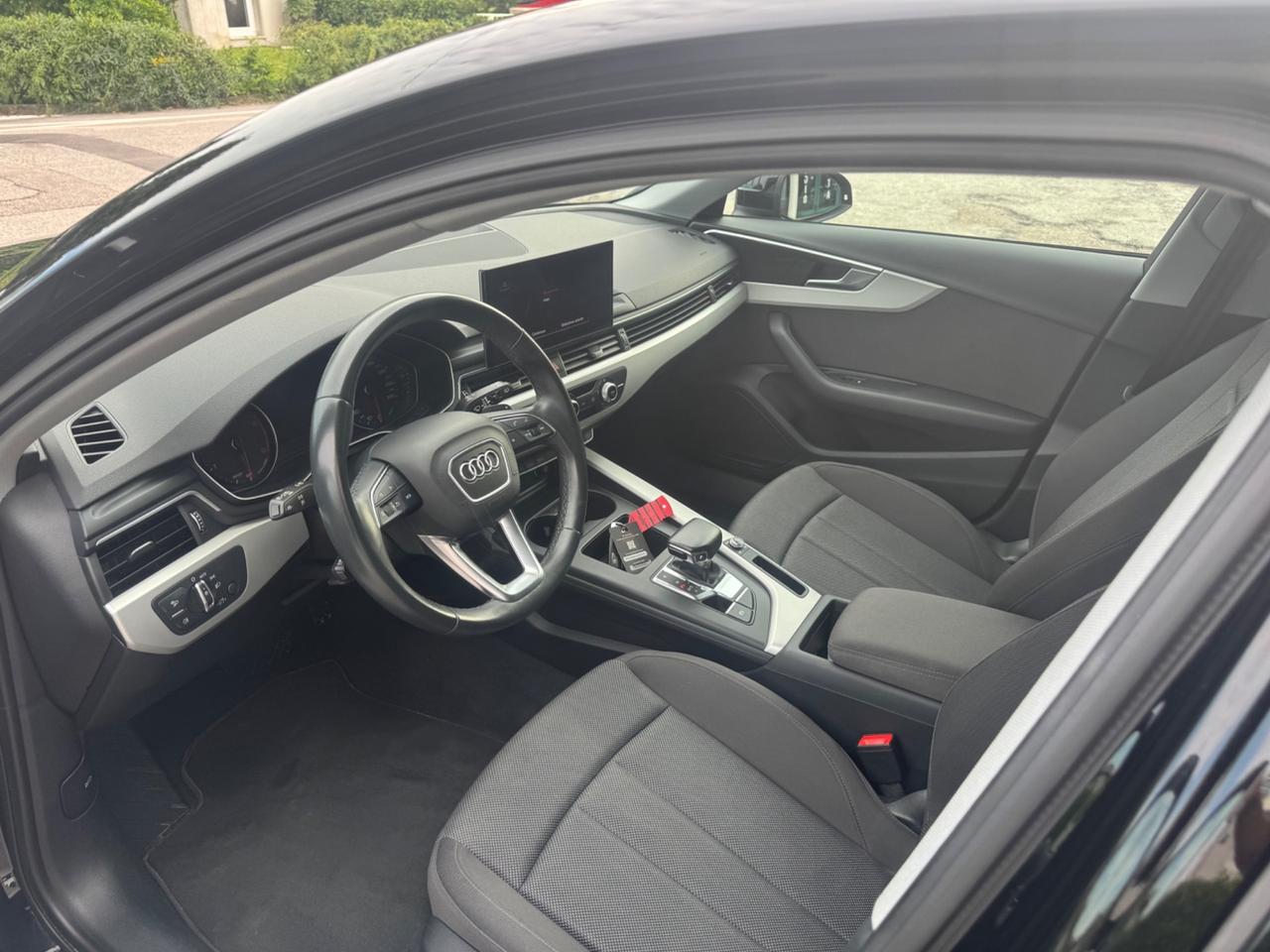 Audi A4 35 TDI/163 CV S tronic line edition