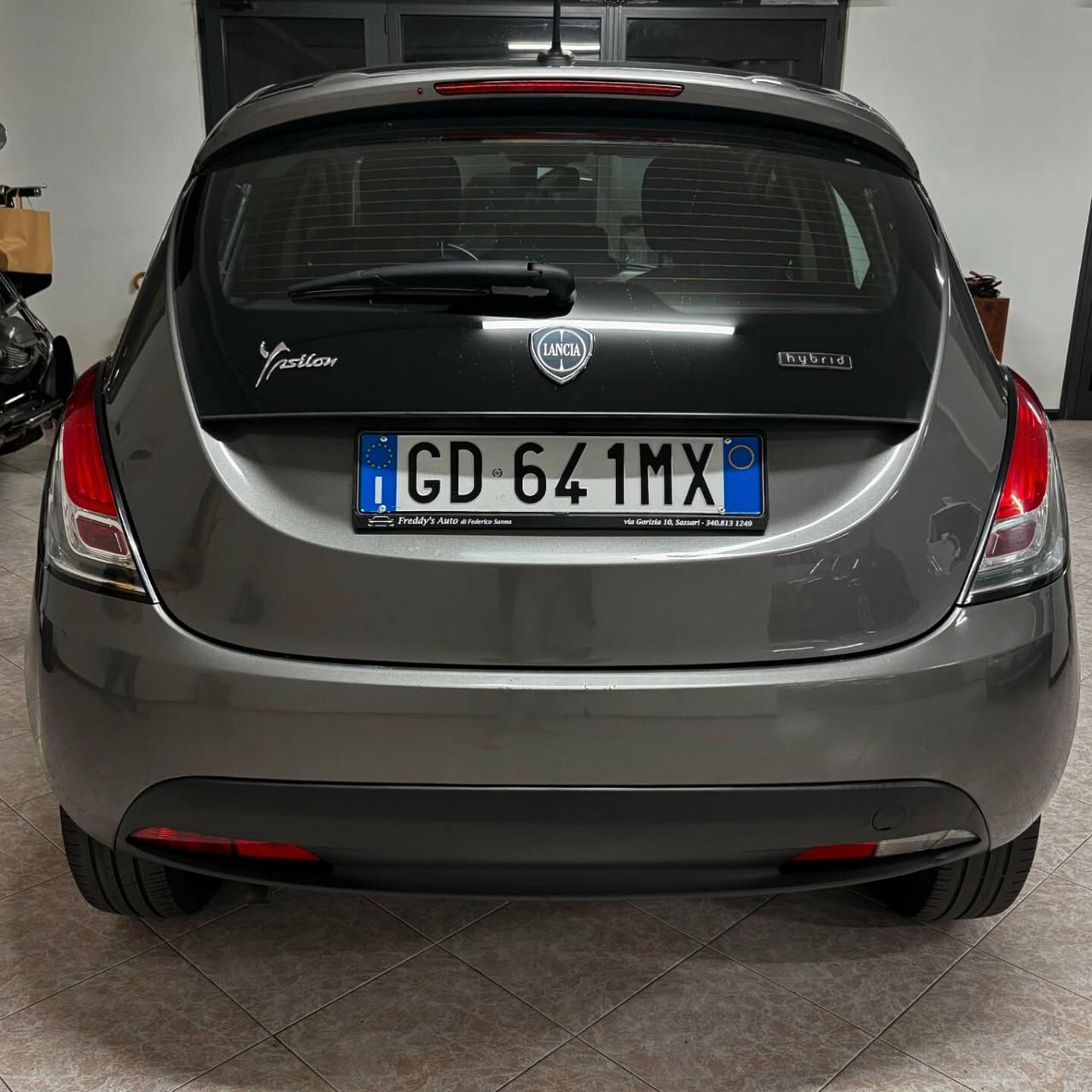 Lancia Ypsilon 1.0 FireFly 5 porte S&S Hybrid Ecochic Gold