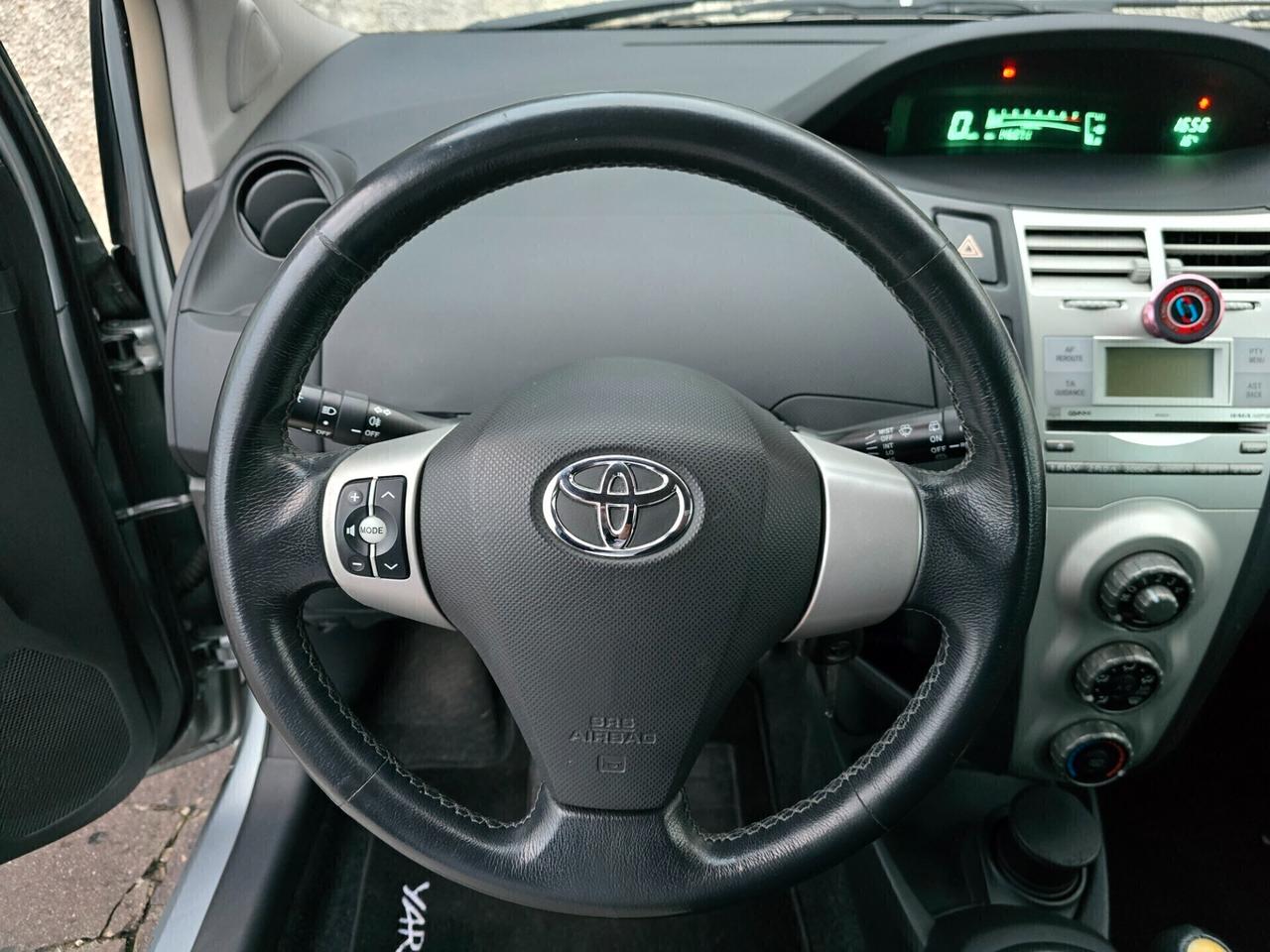 Toyota Yaris 1.0 BENZINA UNICO PROPRIETARIO OK PER NEOPATENTATI