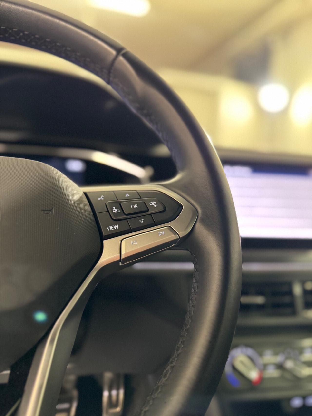 Volkswagen Polo 1.0 TSI DSG R-Line*SOLO 28.000 KM*