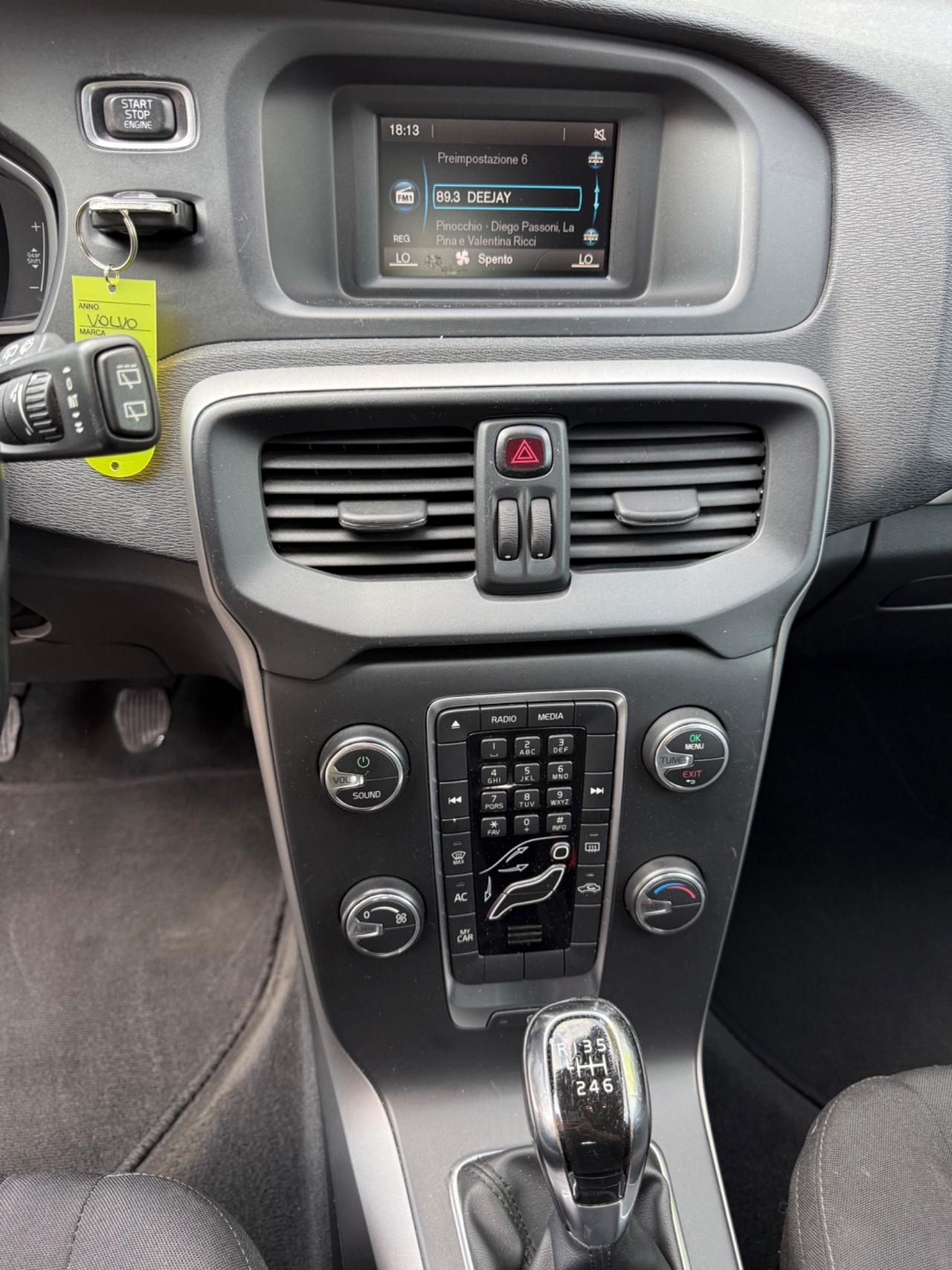 Volvo V40 D2 1.6 Summum