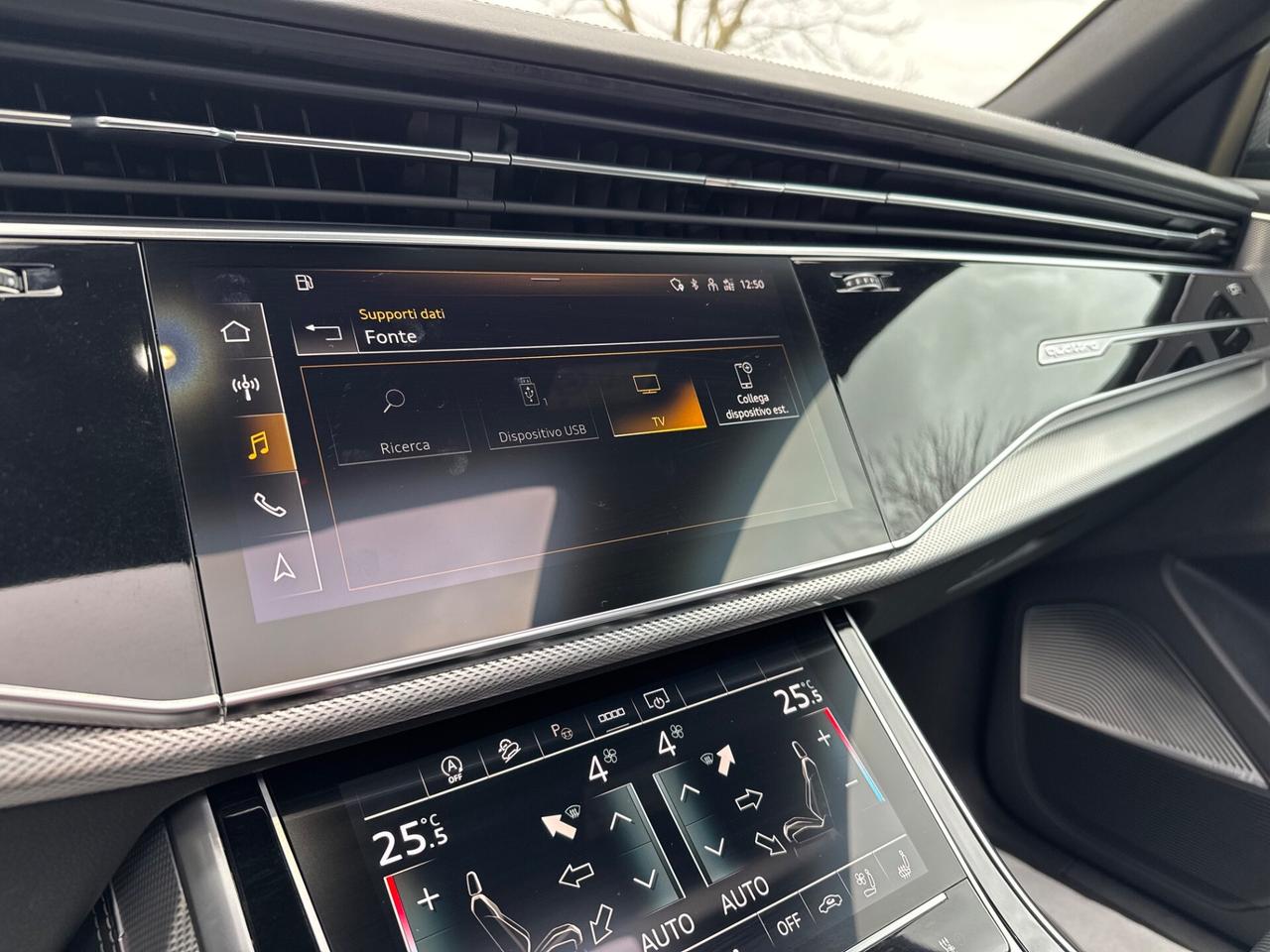 Audi Q8 RS TFSI V8 quattro tiptronic