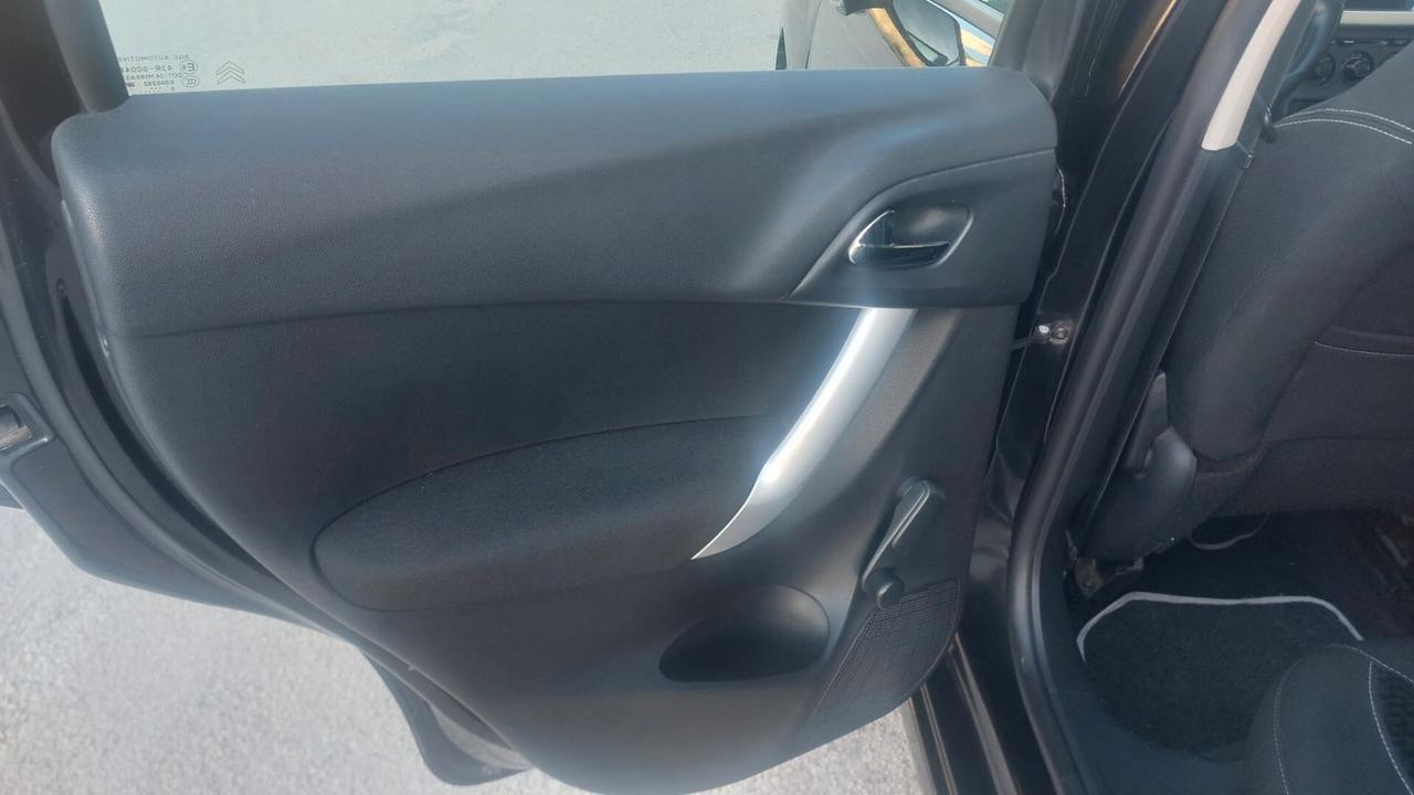 Citroen C3 EXCLUSIVE 1.1 (4CILINDRI)