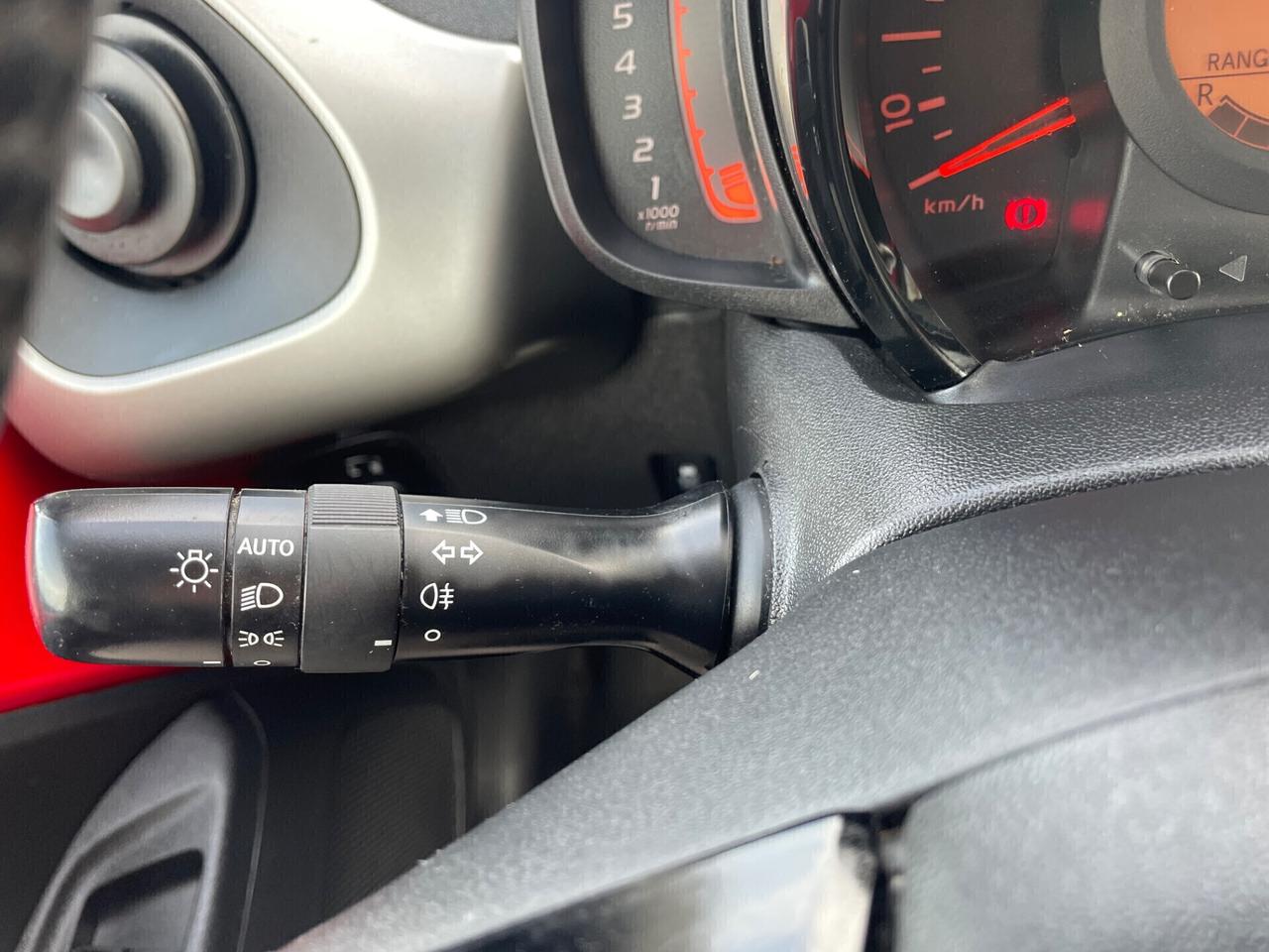 Toyota Aygo 1.0 69 CV x-play SOLO 58 MILA KM