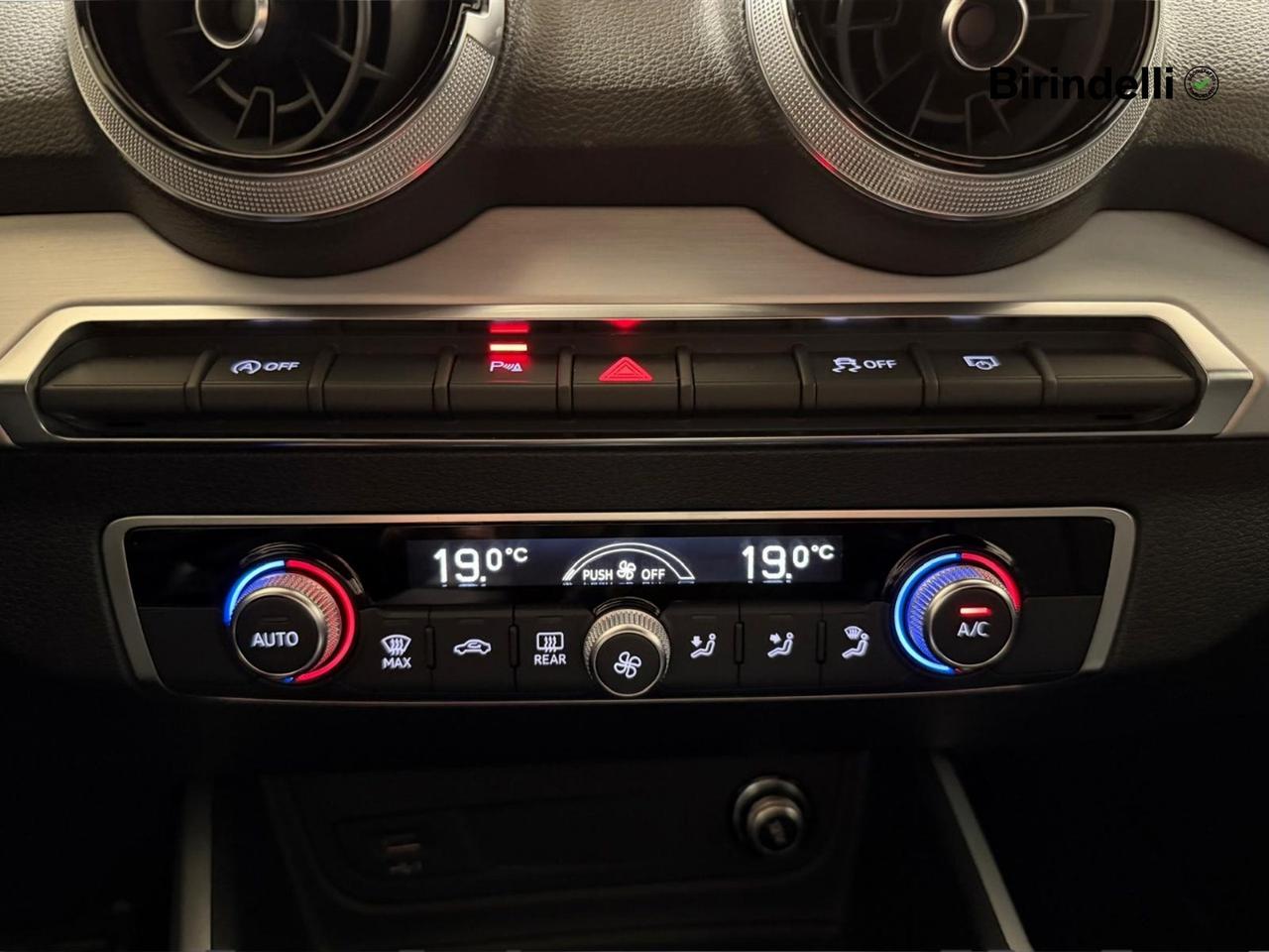 AUDI Q2 - Q2 35 TDI quattro S tronic S line Edition