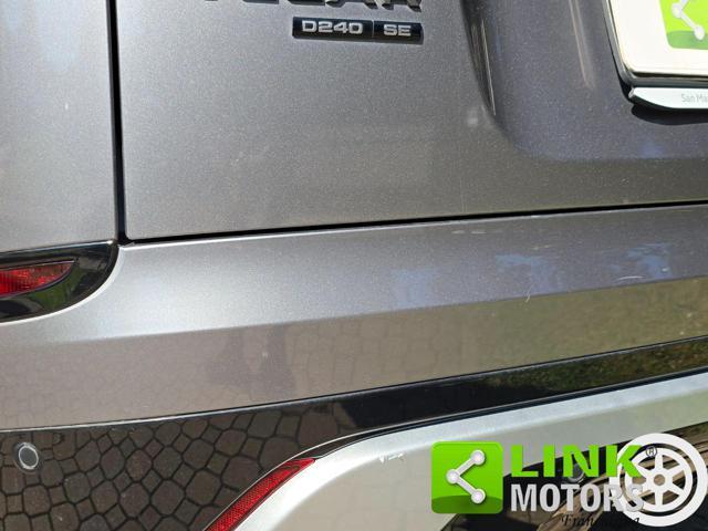 LAND ROVER Range Rover Velar 2.0 R-Dynamic SE 240 CV AWD Automatic