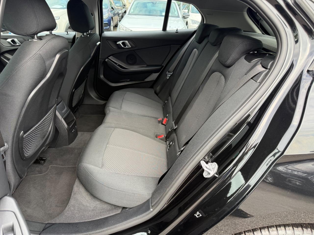 Bmw 116 5p. Business Advantage