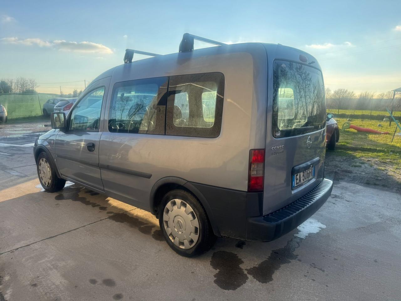 Opel Combo 1.6 EcoM 4p. Van Vetrato